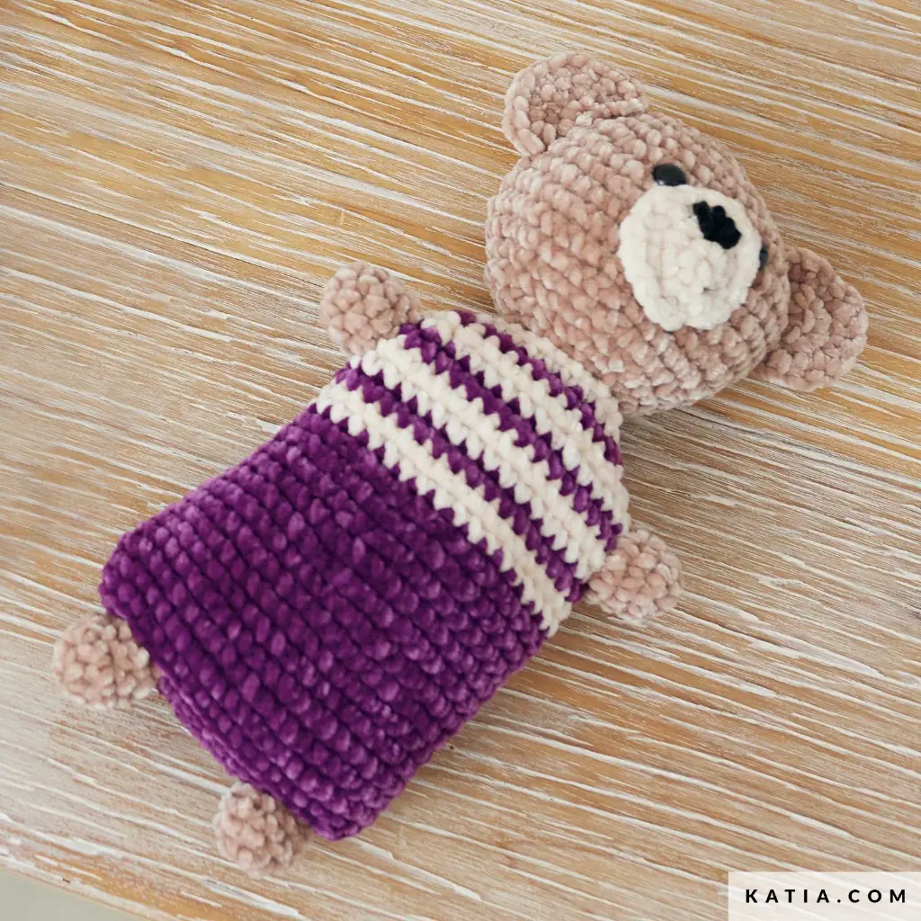 patron-tejer-punto-ganchillo-bebe-amigurumi-otono-invierno-katia-7920-17-g.webp
