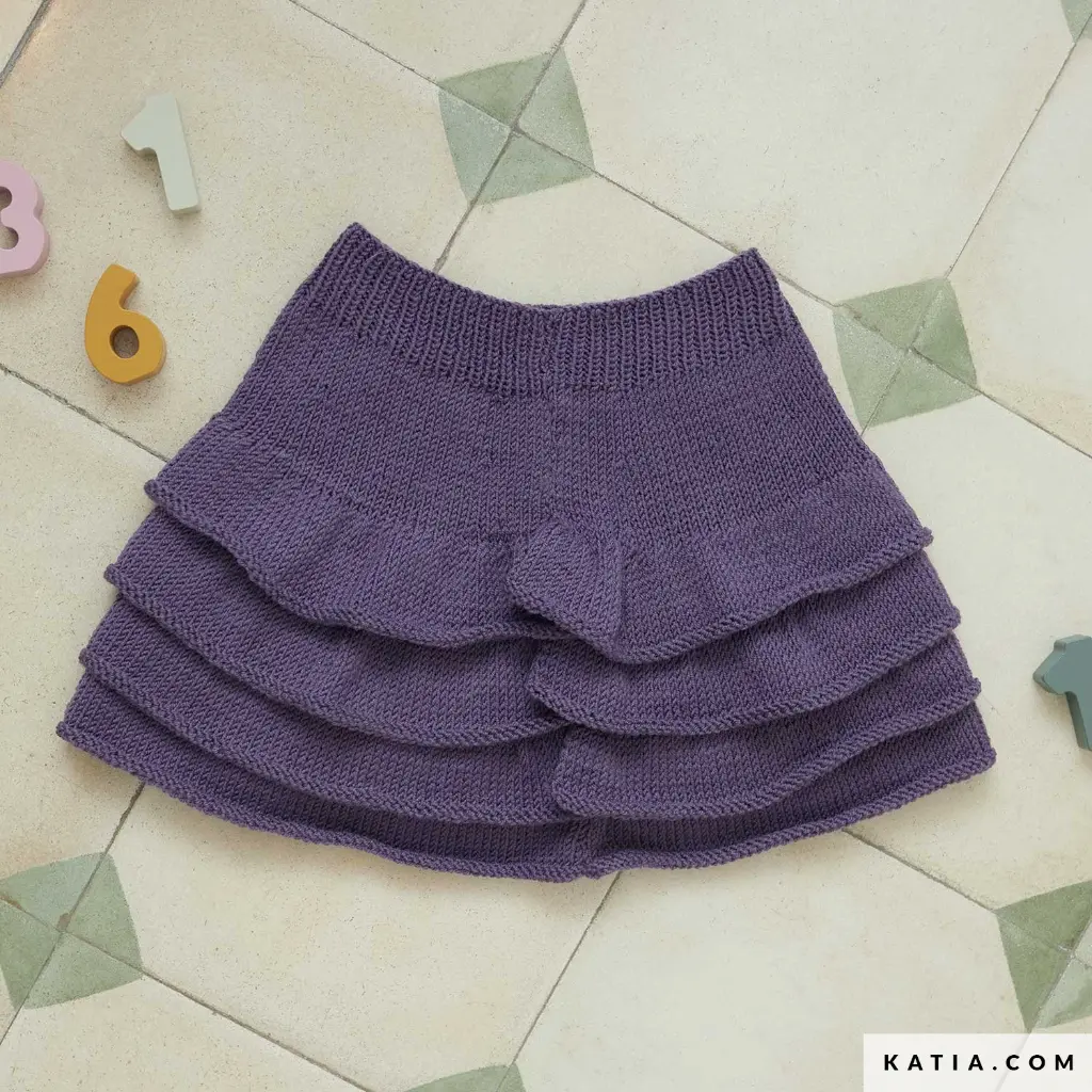 patron-tejer-punto-ganchillo-bebe-falda-otono-invierno-katia-7920-18-01-g.webp