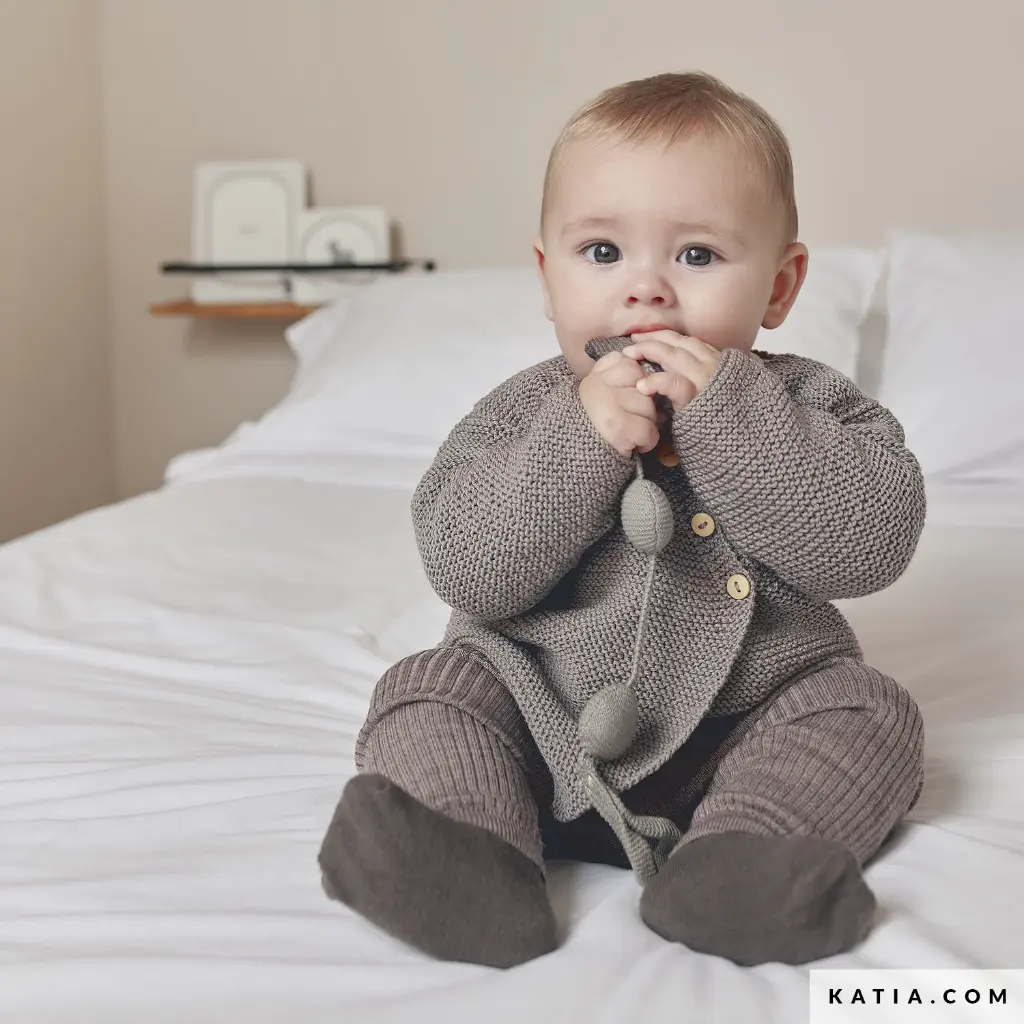 patron-tejer-punto-ganchillo-bebe-jersey-otono-invierno-katia-7920-9-g.webp