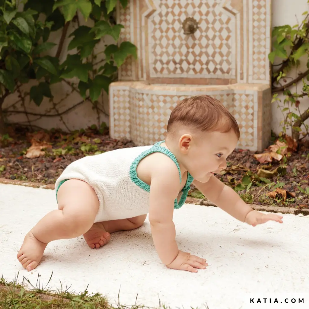 patron-tejer-punto-ganchillo-bebe-ranita-primavera-verano-katia-7900-25-01-g.webp