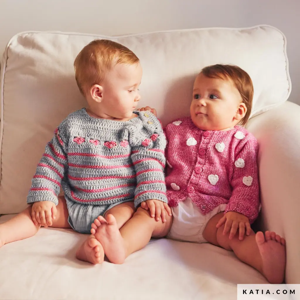 patron-tejer-punto-ganchillo-bebe-chaqueta-primavera-verano-katia-7900-19-01-g.webp