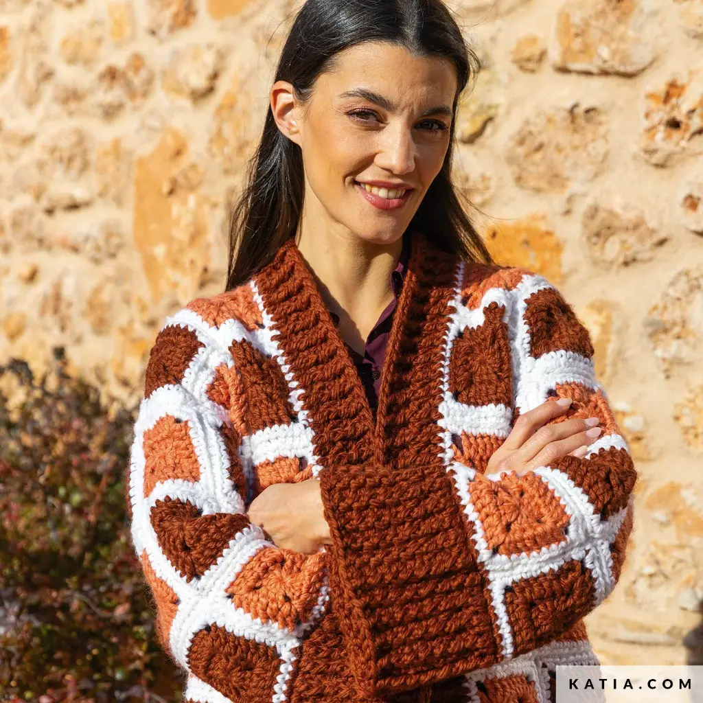 patron-tejer-punto-ganchillo-mujer-chaqueta-otono-invierno-katia-6343-30-04-g.webp