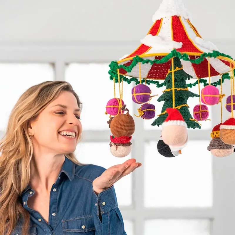 kit-de-ganchillo-katia-xmas-carousel-con-amigurumis-navidenos (3).webp