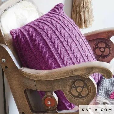 patron-tejer-punto-ganchillo-hogar-cojin-otono-invierno-katia-6793-40a-p.webp