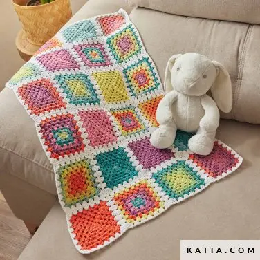patron-tejer-punto-ganchillo-bebe-manta-otono-invierno-katia-6304-34-p.webp