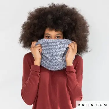 patron-tejer-punto-ganchillo-mujer-cuello-otono-invierno-katia-8036-484-p.webp
