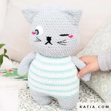 patron-tejer-punto-ganchillo-hogar-amigurumi-otono-invierno-katia-5031-4-p.webp
